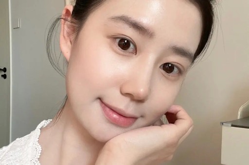 主机一哥与女Coser互骂结果第二天就一笑泯恩仇甚至有人调侃他们在一起引热议
